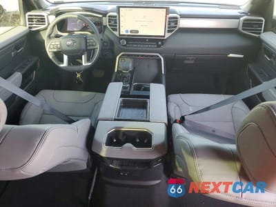 Zdjęcie 8 z 12 samochodu: 2026 TOYOTA TUNDRA LIMITED VIN:5TFJA5DB8TX355858 - miniatura