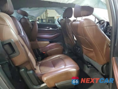 Zdjęcie 11 z 13 samochodu: 2018 BUICK ENCLAVE AVENIR VIN:5GAEVCKW0JJ199915 - miniatura