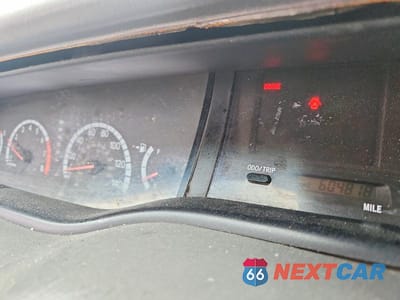 Zdjęcie 9 z 12 samochodu: 2000 TOYOTA AVALON XLS VIN:4T1BF28B6YU095611 - miniatura