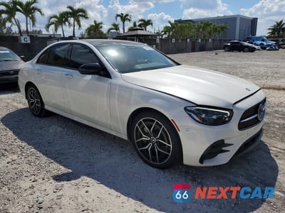 Czwarte zdjęcie samochodu z boku: 2022 MERCEDES-BENZ E 350 VIN:W1KZF8DB3NB076944 - miniatura