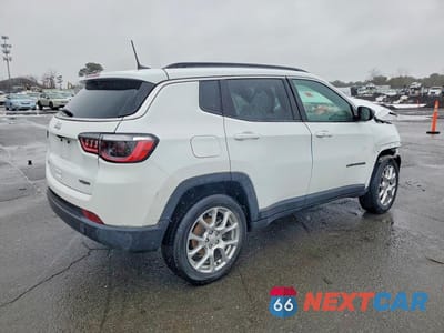 Trzecie zdjęcie samochodu z tyłu: 2023 JEEP COMPASS LATITUDE LUX VIN:3C4NJDFN6PT544576 - miniatura