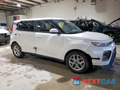 Czwarte zdjęcie samochodu z boku: 2021 KIA SOUL S VIN:KNDJ23AUXM7749175 - miniatura