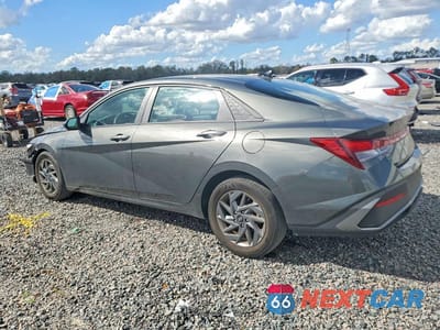 Drugie zdjęcie samochodu z przodu: 2024 HYUNDAI ELANTRA SEL VIN:KMHLM4DG5RU734182 - miniatura