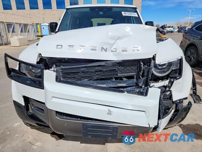Piąte zdjęcie samochodu w środku: 2022 LAND ROVER DEFENDER 110 X-DYNAMIC HSE VIN:SALE37RU7N2063757 - miniatura