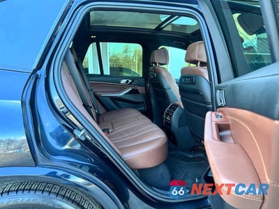 Zdjęcie 6 z 12 samochodu: 2020 BMW X5 M50I VIN:5UXJU4C07LLE45304 - miniatura
