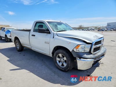 Czwarte zdjęcie samochodu z boku: 2018 RAM 1500 ST VIN:3C6JR6DG7JG230031 - miniatura