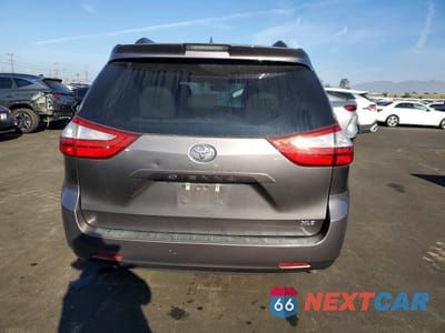 Zdjęcie 6 z 12 samochodu: 2019 TOYOTA SIENNA XLE 8-PASSENGER VIN:5TDYZ3DC2KS985612 - miniatura