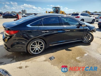 Trzecie zdjęcie samochodu z tyłu: 2019 HYUNDAI SONATA LIMITED 2.0T VIN:5NPE34AB6KH820366 - miniatura