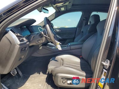 Zdjęcie 7 z 12 samochodu: 2022 BMW X6 M VIN:5YMCY0C09N9M45607 - miniatura