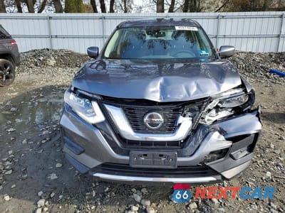Piąte zdjęcie samochodu w środku: 2020 NISSAN ROGUE S VIN:JN8AT2MV9LW131267 - miniatura