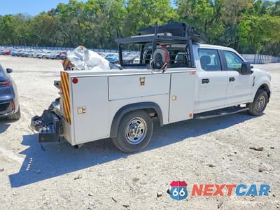 Trzecie zdjęcie samochodu z tyłu: 2021 FORD F250 SUPER DUTY UTILITY / SERVICE TRUCK VIN:1FD7W2A64MED61456 - miniatura