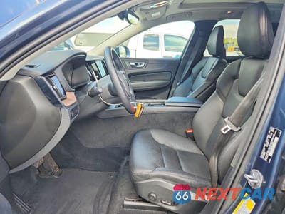 Zdjęcie 7 z 13 samochodu: 2022 VOLVO XC60 B5 MOMENTUM VIN:YV4L12RK1N1986745 - miniatura