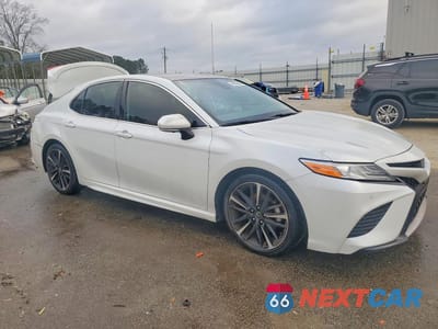 Czwarte zdjęcie samochodu z boku: 2020 TOYOTA CAMRY XSE V6 VIN:4T1KZ1AK2LU035572 - miniatura