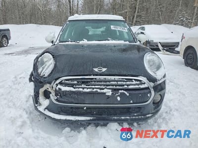 Piąte zdjęcie samochodu w środku: 2017 MINI COOPER VIN:WMWXP5C32H3C64926 - miniatura