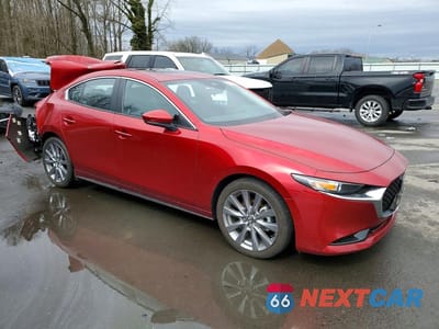 Czwarte zdjęcie samochodu z boku: 2025 MAZDA 3 PREFERRED VIN:JM1BPACM5S1758227 - miniatura