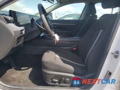 Zdjęcie 7 z 11 samochodu: 2025 HYUNDAI SONATA SEL VIN:KMHL64JA4SA428480 - miniatura