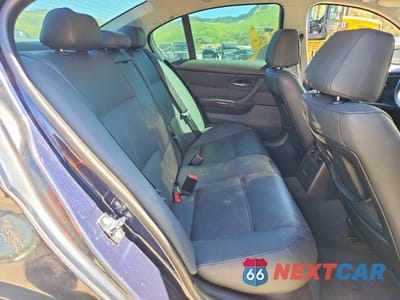 Zdjęcie 10 z 12 samochodu: 2008 BMW 328 I SULEV VIN:WBAVC53528FZ87126 - miniatura