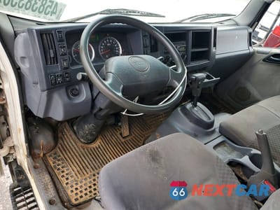 Zdjęcie 8 z 12 samochodu: 2011 ISUZU NQR BOX TRUCK VIN:JALE5W168B7901252 - miniatura