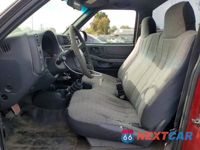 Zdjęcie 7 z 11 samochodu: 2002 CHEVROLET S TRUCK S10 VIN:1GCCS145428141046 - miniatura