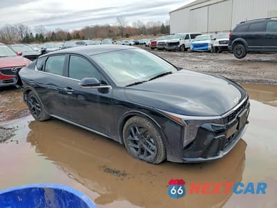 Czwarte zdjęcie samochodu z boku: 2025 KIA K4 GT-LINE TURBO VIN:3KPFW4DCXSE199766 - miniatura