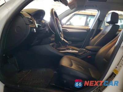 Zdjęcie 7 z 12 samochodu: 2013 BMW X1 XDRIVE28I VIN:WBAVL1C55DVR84388 - miniatura