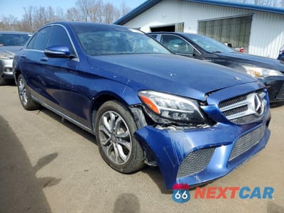 Czwarte zdjęcie samochodu z boku: 2019 MERCEDES-BENZ C 300 4MATIC VIN:55SWF8EB8KU288080 - miniatura