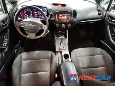 Zdjęcie 8 z 12 samochodu: 2014 KIA FORTE LX VIN:KNAFK4A64E5161425 - miniatura