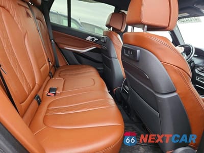Zdjęcie 11 z 14 samochodu: 2019 BMW X5 XDRIVE40I VIN:5UXCR6C58KLL37075 - miniatura