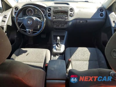 Zdjęcie 8 z 14 samochodu: 2013 VOLKSWAGEN TIGUAN S VIN:WVGAV7AX8DW541676 - miniatura