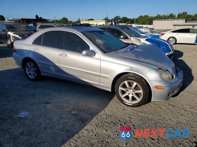 Czwarte zdjęcie samochodu z boku: 2007 MERCEDES-BENZ C 280 4MATIC VIN:WDBRF92H17F884243 - miniatura