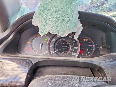 Zdjęcie 9 z 14 samochodu: 2015 HONDA ACCORD SPORT VIN:1HGCR2E5XFA129273 - miniatura