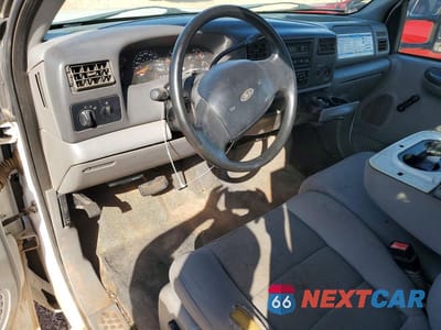 Zdjęcie 8 z 12 samochodu: 2002 FORD F350 SUPER DUTY FLATBED TRUCK VIN:1FDWF36S62EA29507 - miniatura