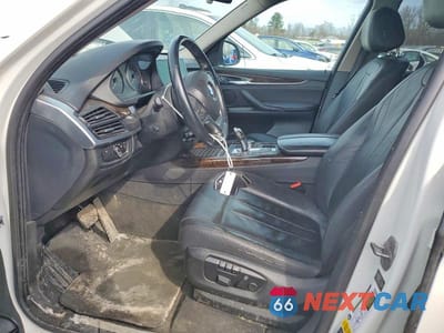 Zdjęcie 7 z 13 samochodu: 2015 BMW X5 XDRIVE35I VIN:5UXKR0C57F0K61820 - miniatura