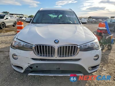 Piąte zdjęcie samochodu w środku: 2015 BMW X3 SDRIVE28I VIN:5UXWZ7C51F0M83182 - miniatura