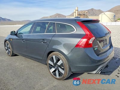 Drugie zdjęcie samochodu z przodu: 2015 VOLVO V60 R DESIGN VIN:YV1902SS7F1264038 - miniatura