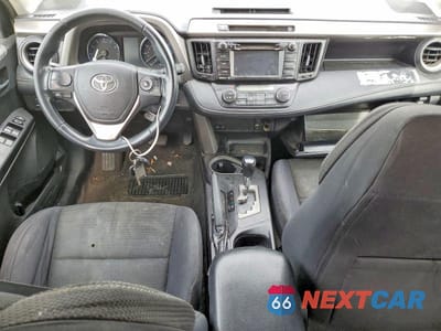 Zdjęcie 8 z 13 samochodu: 2016 TOYOTA RAV4 XLE VIN:2T3RFREV3GW478286 - miniatura