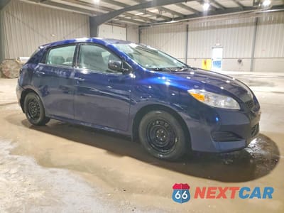 Czwarte zdjęcie samochodu z boku: 2012 TOYOTA MATRIX L VIN:2T1KU4EE4CC828748 - miniatura