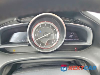 Zdjęcie 9 z 13 samochodu: 2015 MAZDA 3 TOURING VIN:JM1BM1L31F1248219 - miniatura