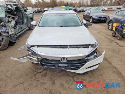 Piąte zdjęcie samochodu w środku: 2018 HONDA ACCORD EXL VIN:1HGCV1F55JA125466 - miniatura