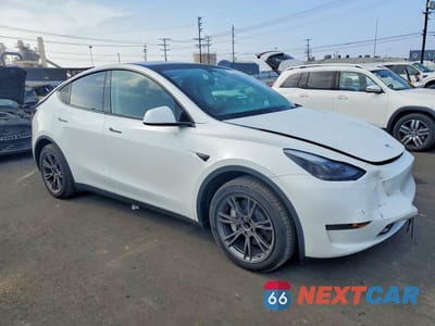 Czwarte zdjęcie samochodu z boku: 2025 TESLA MODEL Y VIN:7SAYGDED8SF270764 - miniatura