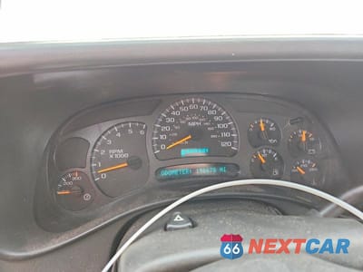 Zdjęcie 9 z 12 samochodu: 2004 CHEVROLET SILVERADO K2500 HEAVY DUTY VIN:1GCHK29U14E390131 - miniatura