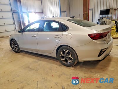 Drugie zdjęcie samochodu z przodu: 2019 KIA FORTE LXS VIN:3KPF24ADXKE090832 - miniatura