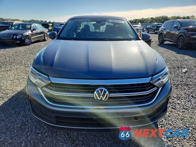 Piąte zdjęcie samochodu w środku: 2023 VOLKSWAGEN JETTA SE VIN:3VW7M7BU0PM057766 - miniatura