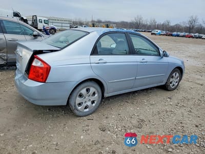 Trzecie zdjęcie samochodu z tyłu: 2006 KIA SPECTRA EX VIN:KNAFE121265347183 - miniatura
