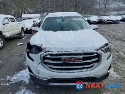 Piąte zdjęcie samochodu w środku: 2020 GMC TERRAIN SLT VIN:3GKALVEV2LL208020 - miniatura