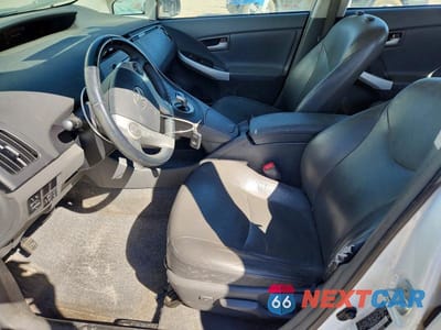 Zdjęcie 7 z 12 samochodu: 2011 TOYOTA PRIUS FOUR VIN:JTDKN3DU8B0294615 - miniatura
