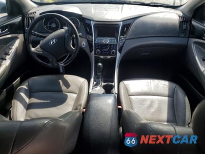Zdjęcie 8 z 12 samochodu: 2011 HYUNDAI SONATA LIMITED 2.0T VIN:5NPEC4ABXBH234494 - miniatura