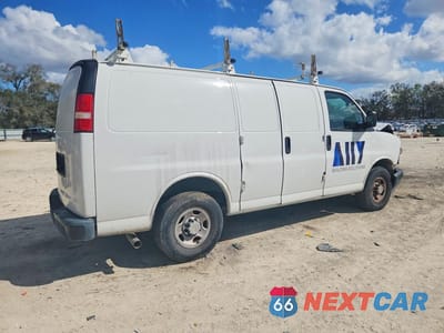 Trzecie zdjęcie samochodu z tyłu: 2018 CHEV EXPRESS G2500 VIN:1GCWGAFP6J1342869 - miniatura