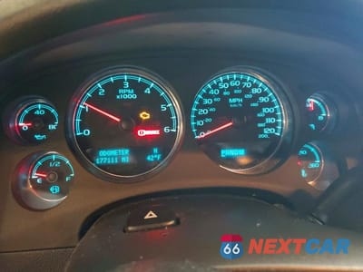 Zdjęcie 9 z 13 samochodu: 2011 GMC YUKON XL DENALI VIN:1GKS2MEF0BR234018 - miniatura
