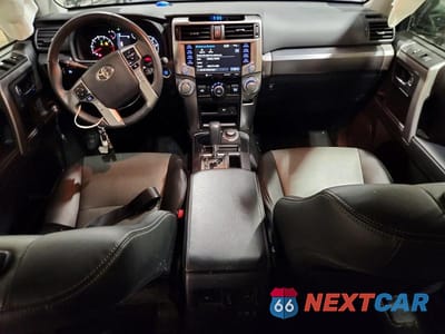 Zdjęcie 8 z 12 samochodu: 2020 TOYOTA 4RUNNER SR5/SR5 PREMIUM VIN:JTEBU5JR8L5835810 - miniatura